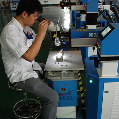 設(shè)備設(shè)計(jì)符合人體工程學(xué)，操作舒適