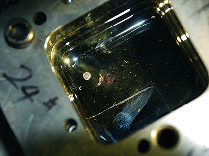 <a href='http://www.idc512.com/product/3.htm' class='text_a'>模具激光焊機</a>修復鏡面模具效果